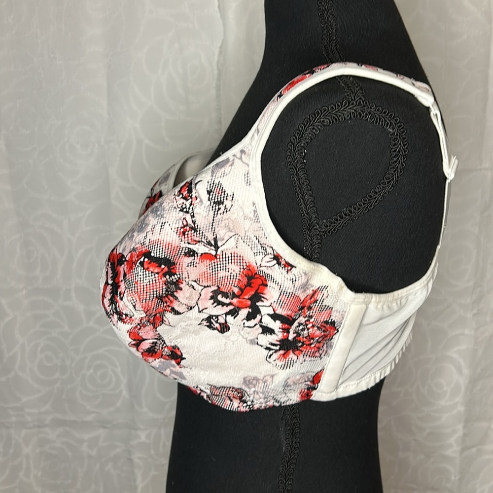 CACIQUE red, black, and white floral print light padded bra. Size 40 F. - Picture 6 of 8